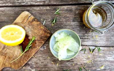 Schnelles Zitronen-Rosmarin Sorbet ohne Zucker